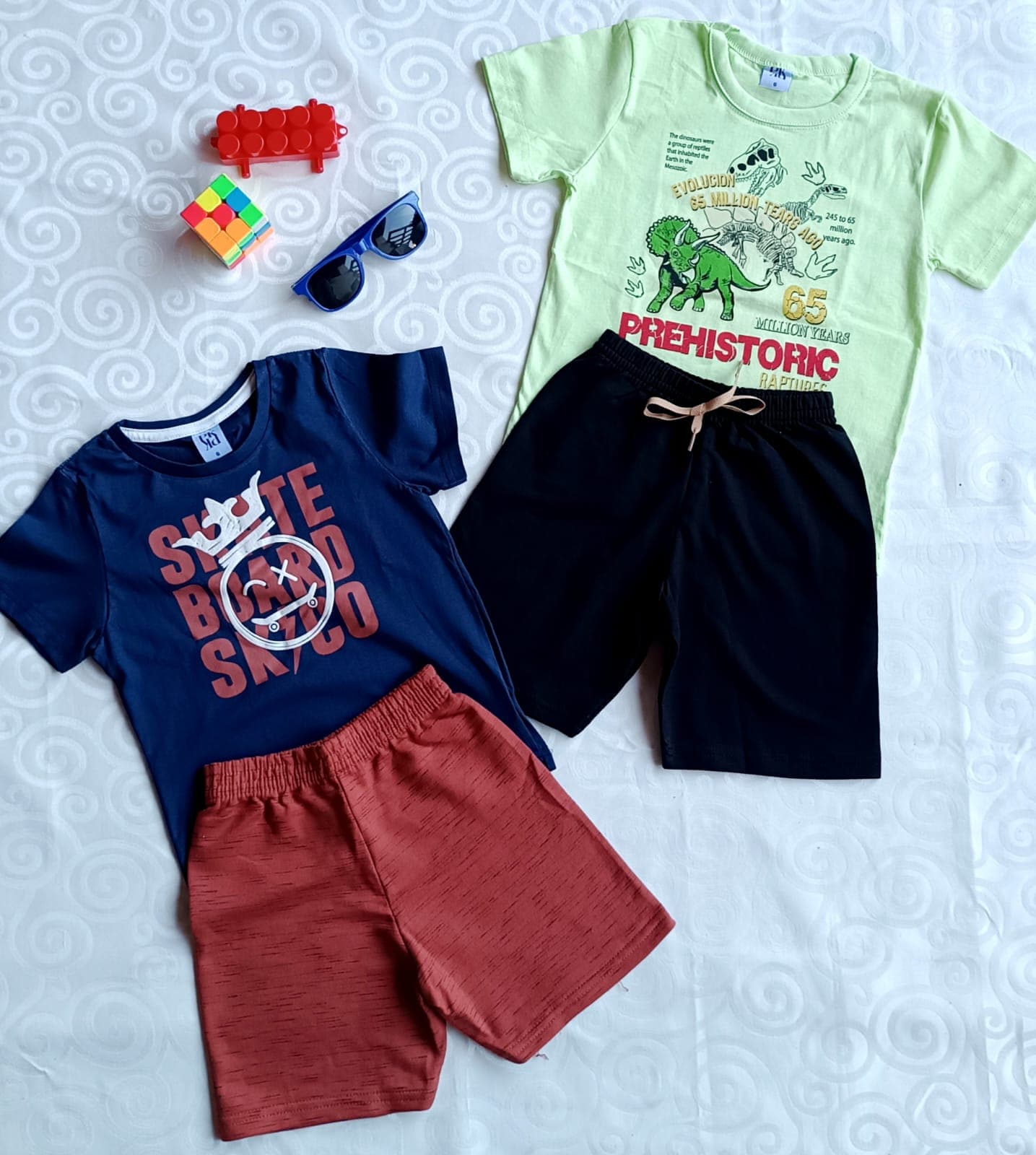 Kit 2 Conjuntos Infantil Menino Skate Board e Prehistoric