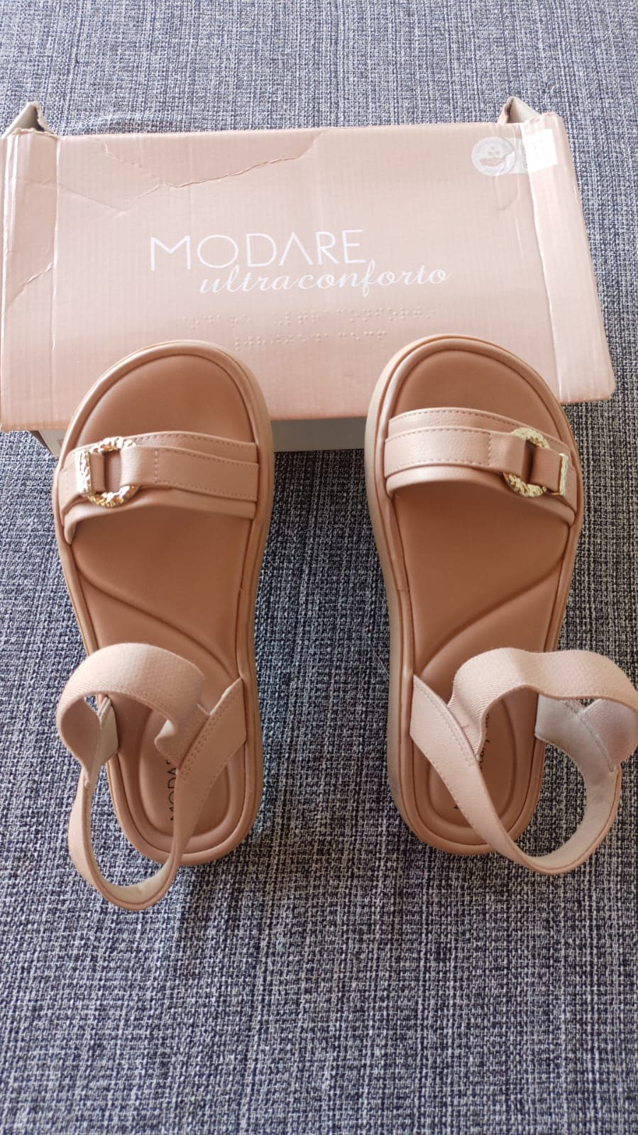 Sandalia Modare Ultra Conforto Nude com Fivela Dourada (Flatform) - Tam. 37