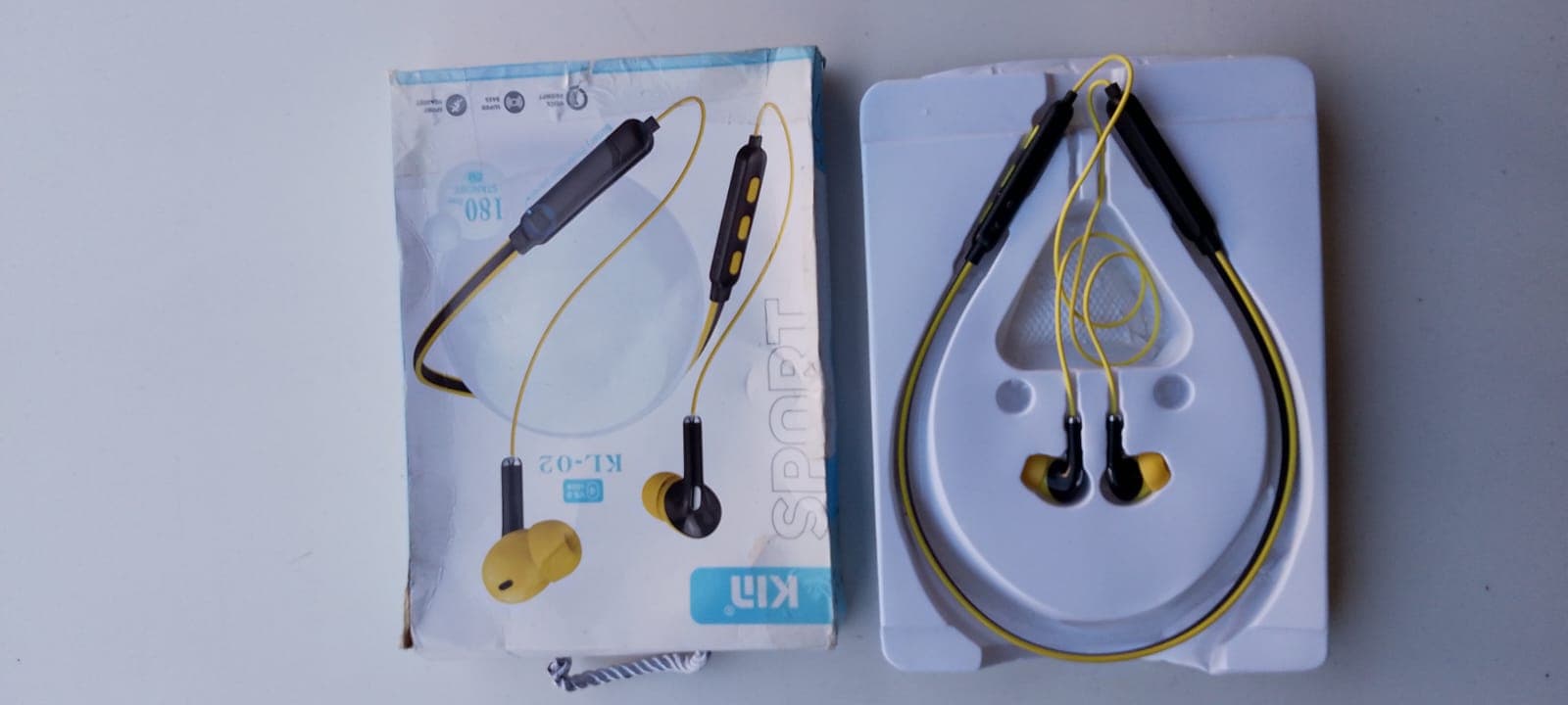 Fone Bluetooth KIN KL-02 Sport neckband amarelo e preto