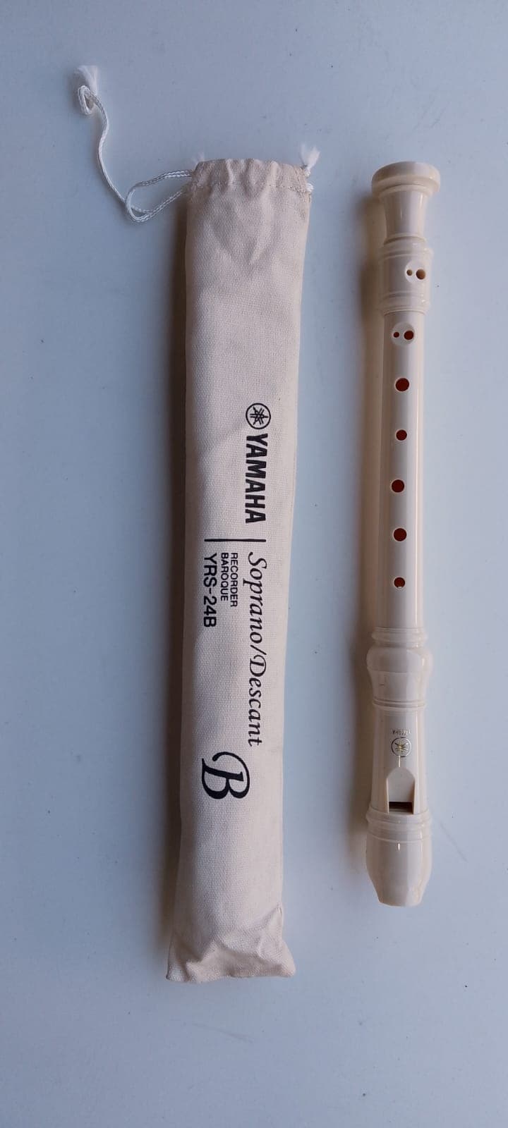 Flauta Doce Soprano Yamaha YRS-24B Barroca em ABS