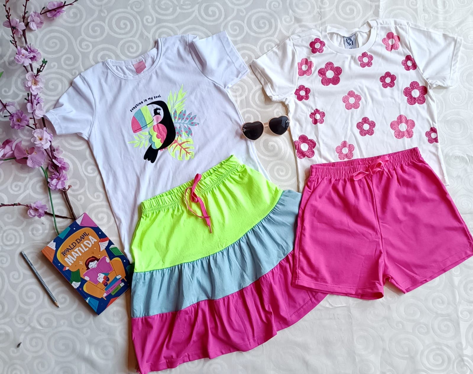 Kit 2 Conjuntos Infantil Menina Tucano e Flores